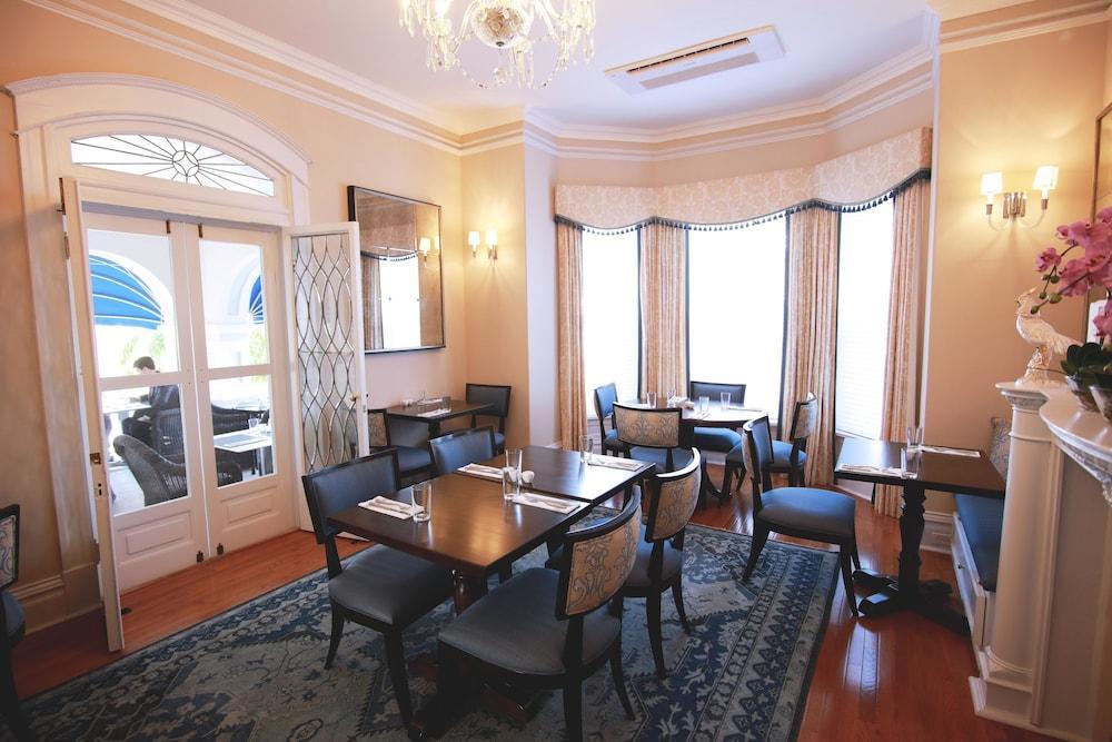 Rosedon Hotel Pembroke Luaran gambar